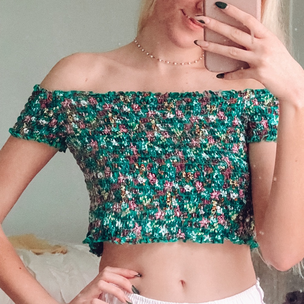 Green floral crop top
